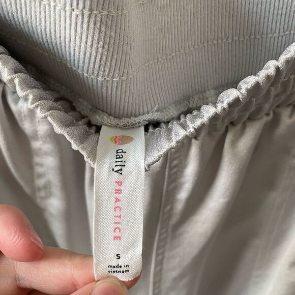 Daily Practice Parachute Pants - Picture 4 of 6